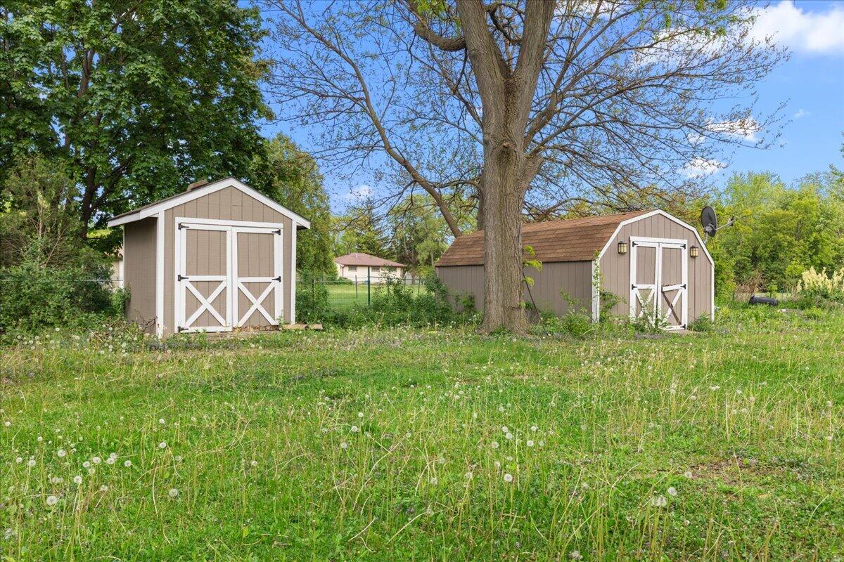 3223 West Cold Spring Road Greenfield, WI 53221 - Photo 32 of 35 35-Cold Spring-35