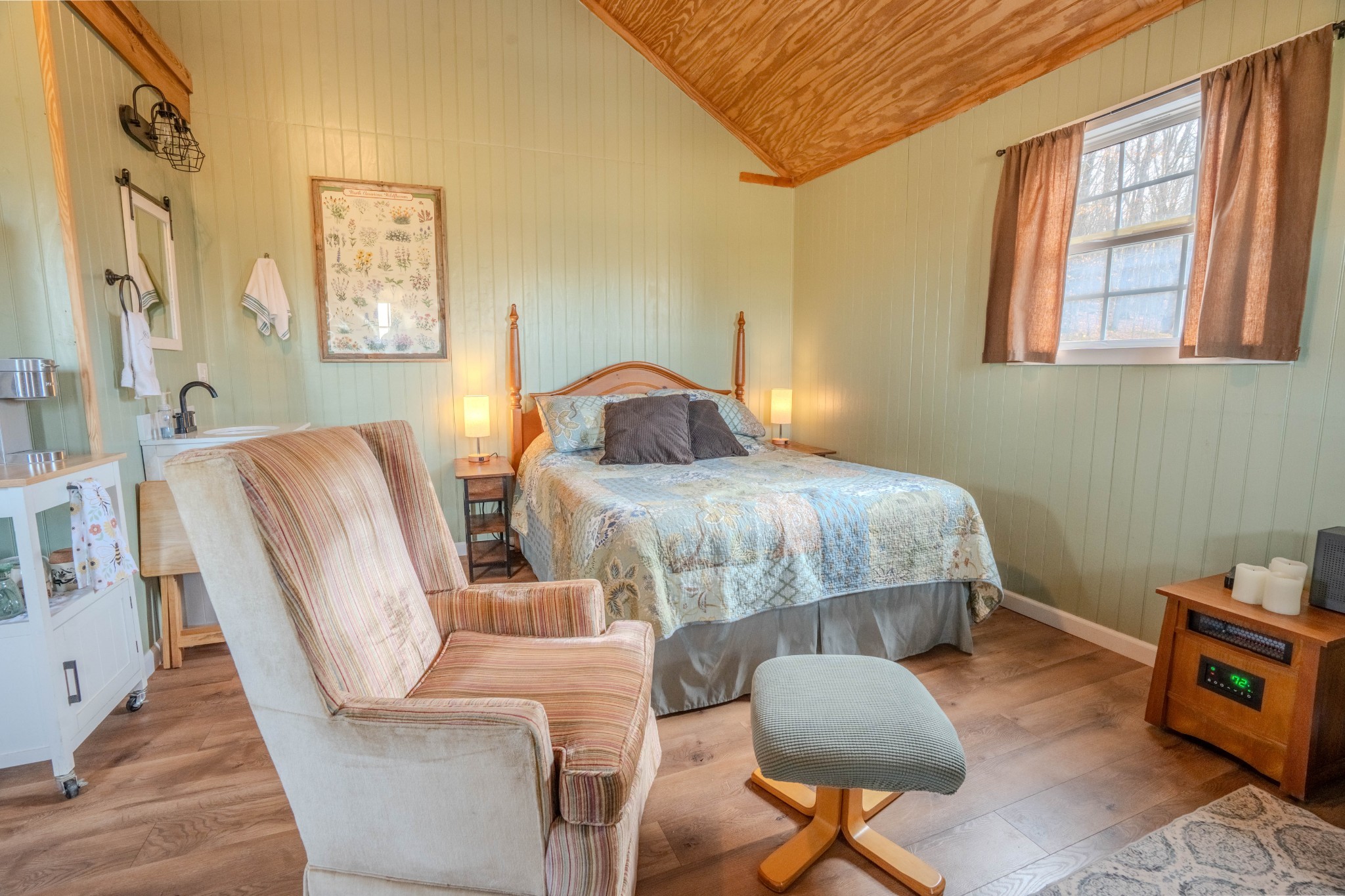 109 Rascal Town Road Loretto, TN 38469 - Photo 17 of 43 a bedroom with furniture and a window