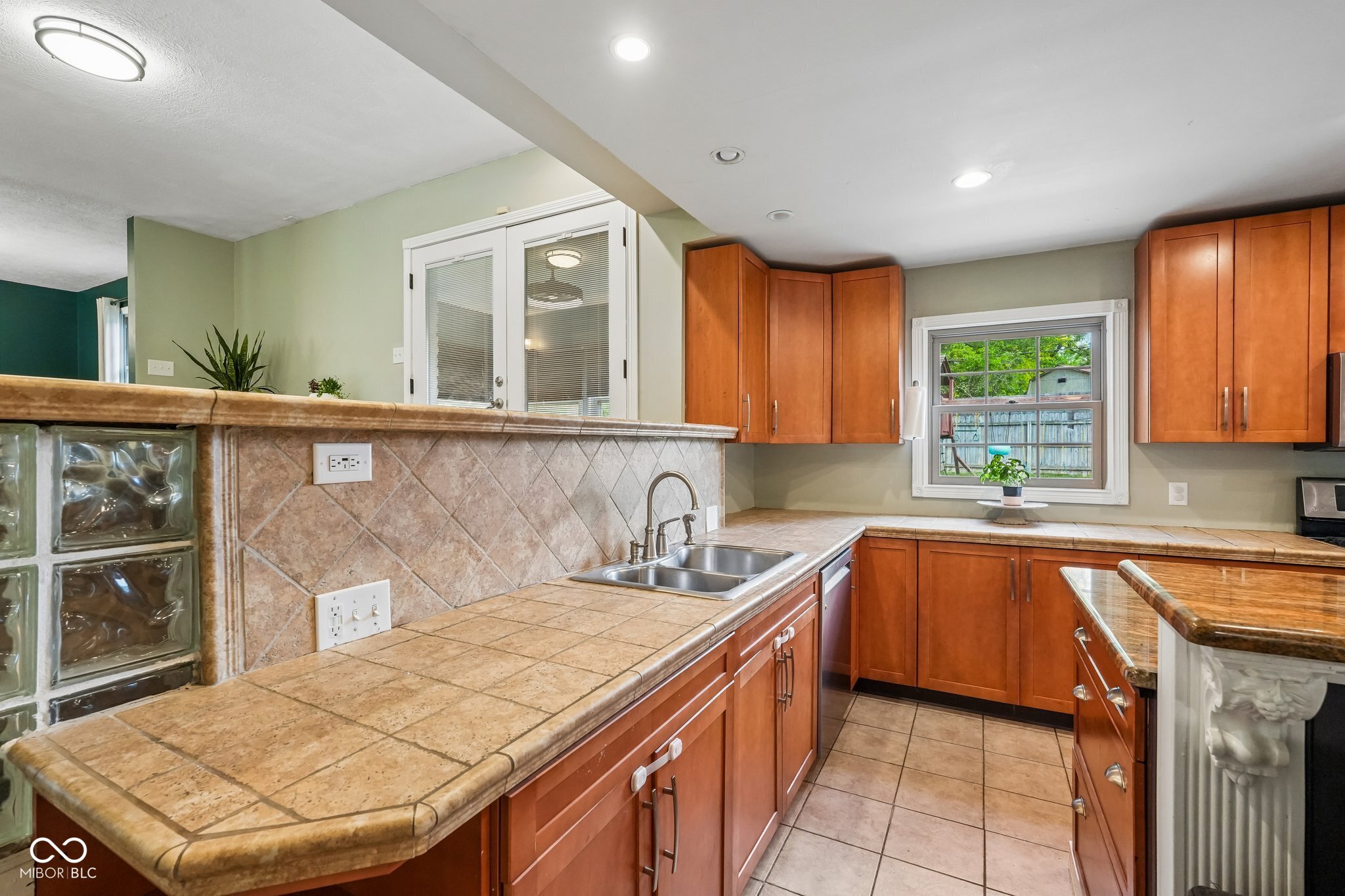 8836 Briarclift Road Indianapolis, IN 46256 - Photo 13 of 55