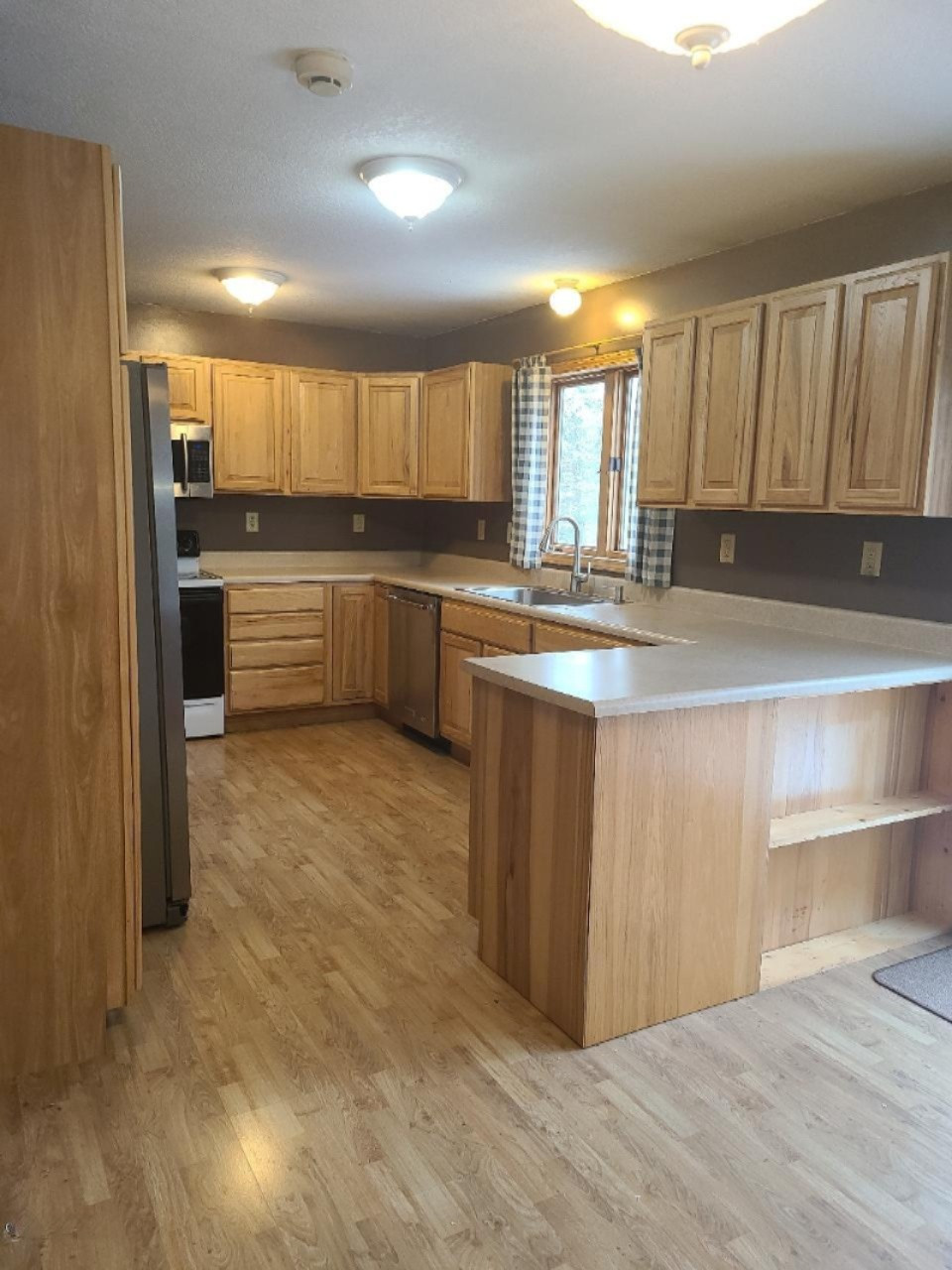 2470 Tripp Road Osseo, MI 49266 - Photo 6 of 23 Hickory kitchen