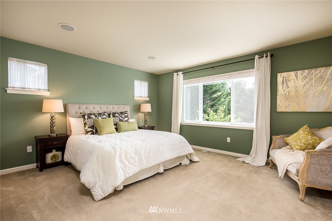628 Lyons Avenue Northeast Renton, WA 98059 - Photo 12 of 23 Gallery Image 12