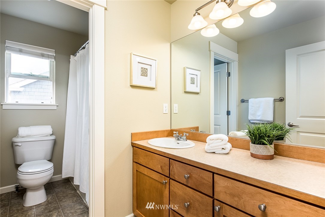 628 Lyons Avenue Northeast Renton, WA 98059 - Photo 17 of 23 Gallery Image 17