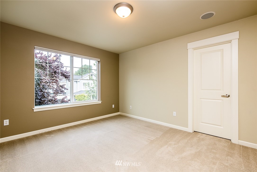 628 Lyons Avenue Northeast Renton, WA 98059 - Photo 19 of 23 Gallery Image 19