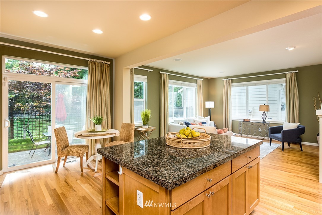 628 Lyons Avenue Northeast Renton, WA 98059 - Photo 8 of 23 Gallery Image 8