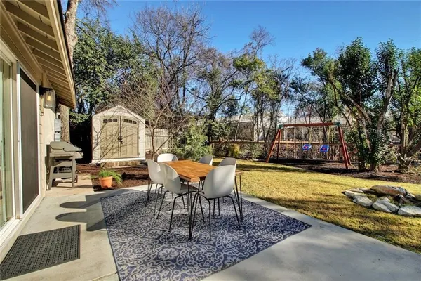 $2,800 | 3709 Vineland Drive, Austin, TX 78722