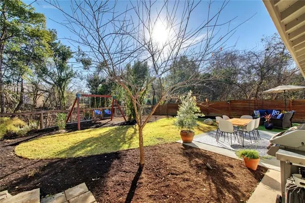 $2,800 | 3709 Vineland Drive, Austin, TX 78722