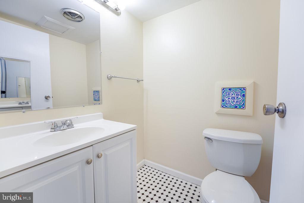 11212 Chestnut Grove Square, Unit 7 Reston, VA 20190 - Photo 21 of 26 Gallery Image 21
