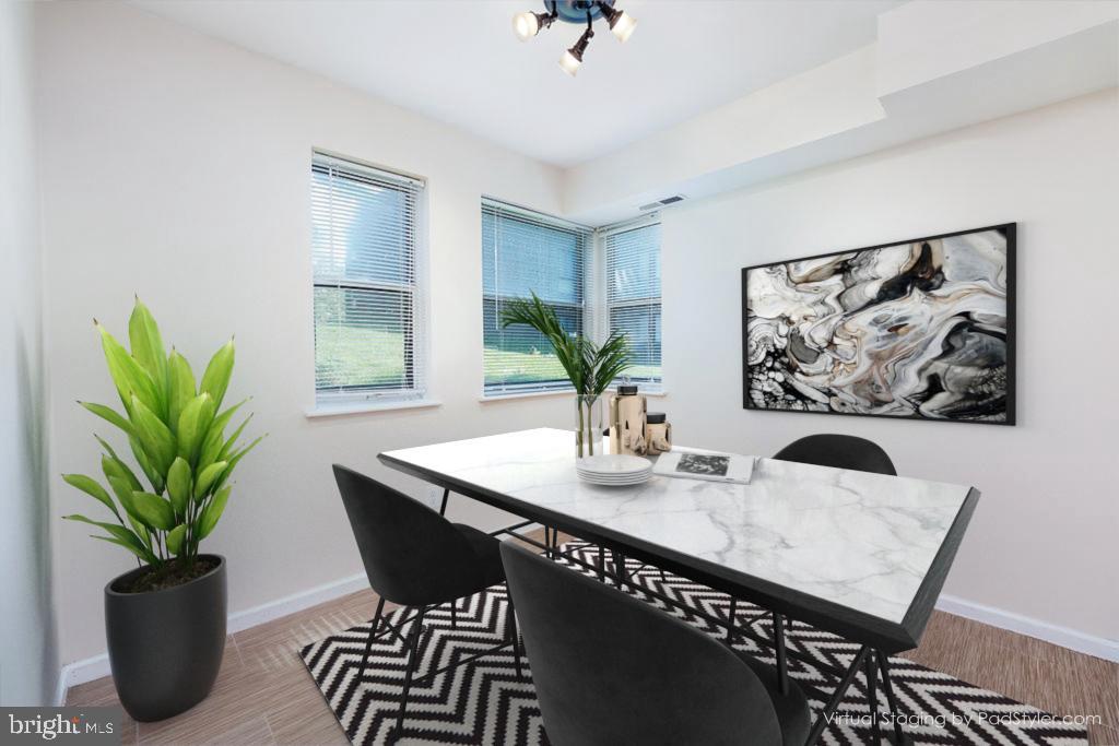 11212 Chestnut Grove Square, Unit 7 Reston, VA 20190 - Photo 10 of 26 Gallery Image 10