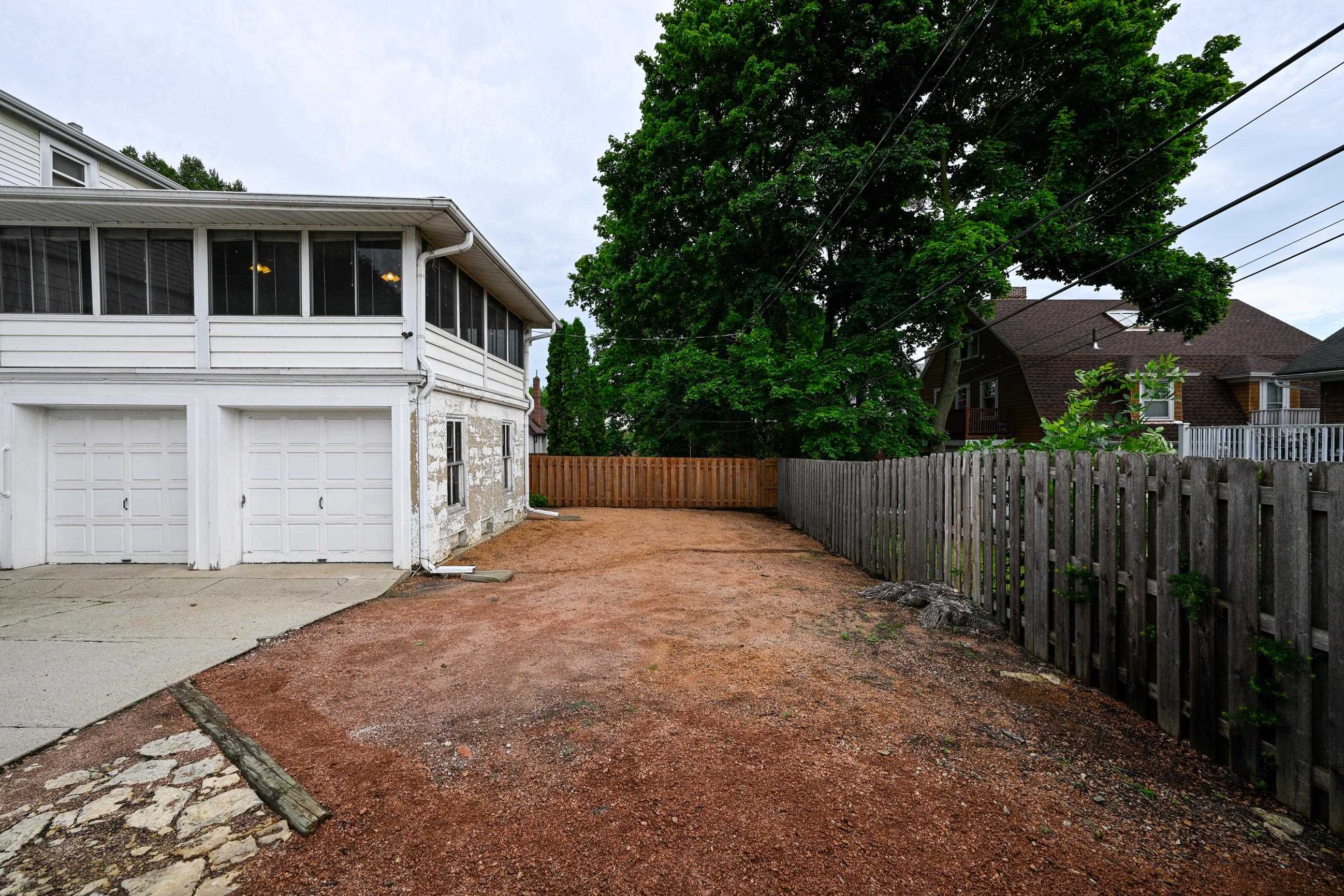 215 Lathrop Street Madison, WI 53726 - Photo 13 of 83