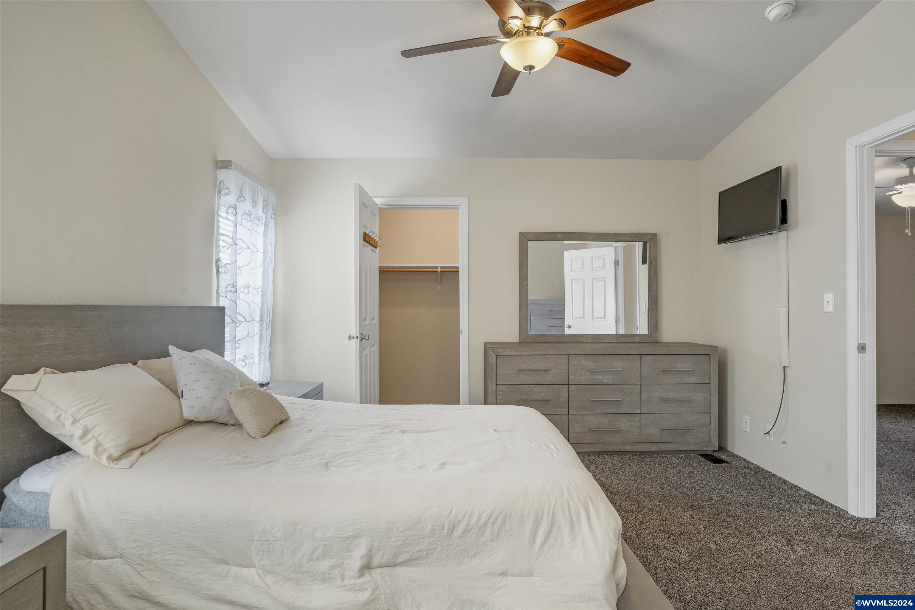 4234 Hazelgreen Road Northeast Salem, OR 97305 - Photo 23 of 35 Gallery Image 23