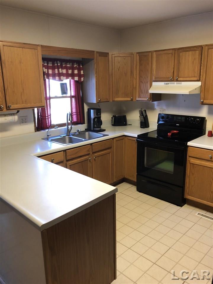 6352 Palmyra Road Palmyra, MI 49268 - Photo 11 of 17 31389505-10.JPG
