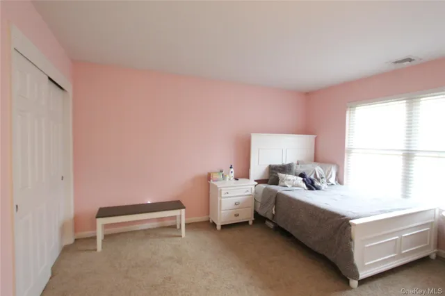 $624,990 | 275 Railroad Avenue, Center Moriches, NY 11934