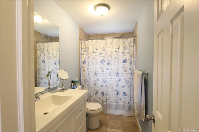 $624,990 | 275 Railroad Avenue, Center Moriches, NY 11934