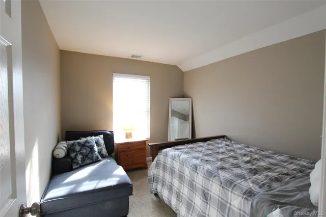 $624,990 | 275 Railroad Avenue, Center Moriches, NY 11934