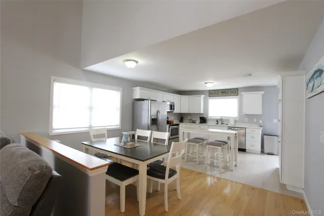 $624,990 | 275 Railroad Avenue, Center Moriches, NY 11934