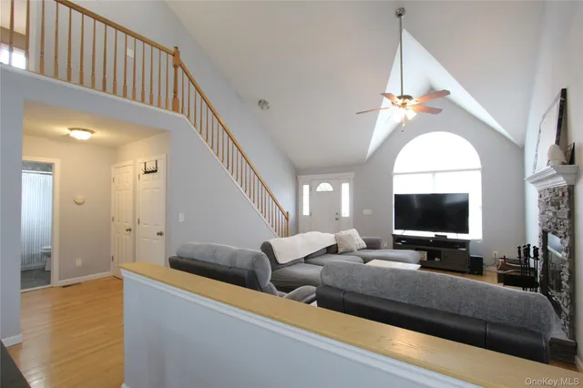 $624,990 | 275 Railroad Avenue, Center Moriches, NY 11934