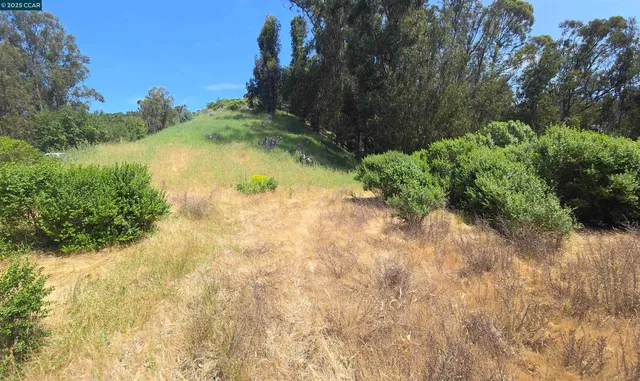 $159,000 | 6595 Thorndale Drive, Oakland, CA 94611