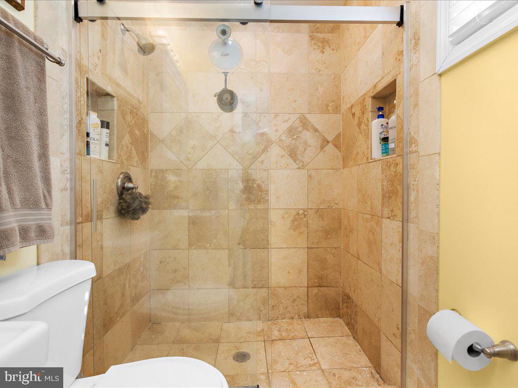 8195 Old Mill Road Pasadena, MD 21122 - Photo 25 of 51 ...tile surround shower