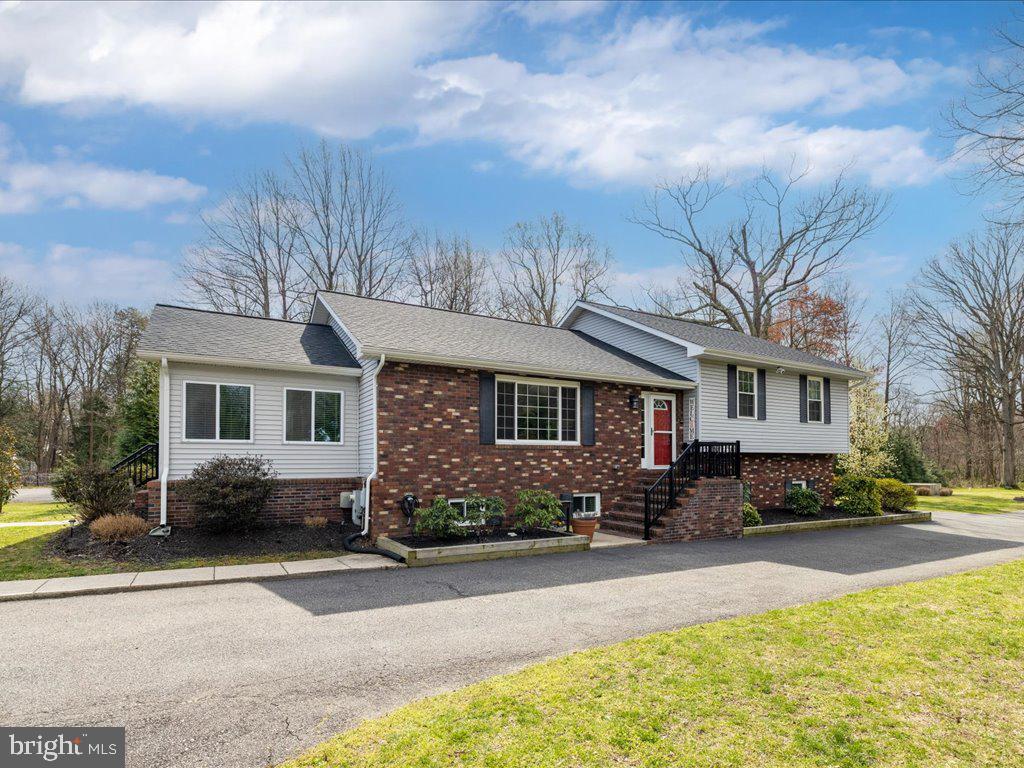 8195 Old Mill Road Pasadena, MD 21122 - Photo 51 of 51 Move-in ready and waiting for you!