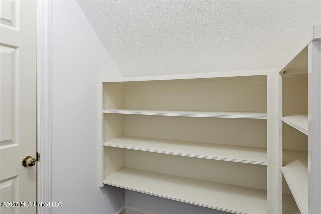 104 Beaver Bend Canton, MS 39046 - Photo 32 of 37 40-104 Beaver Bend _ Home Tours MS