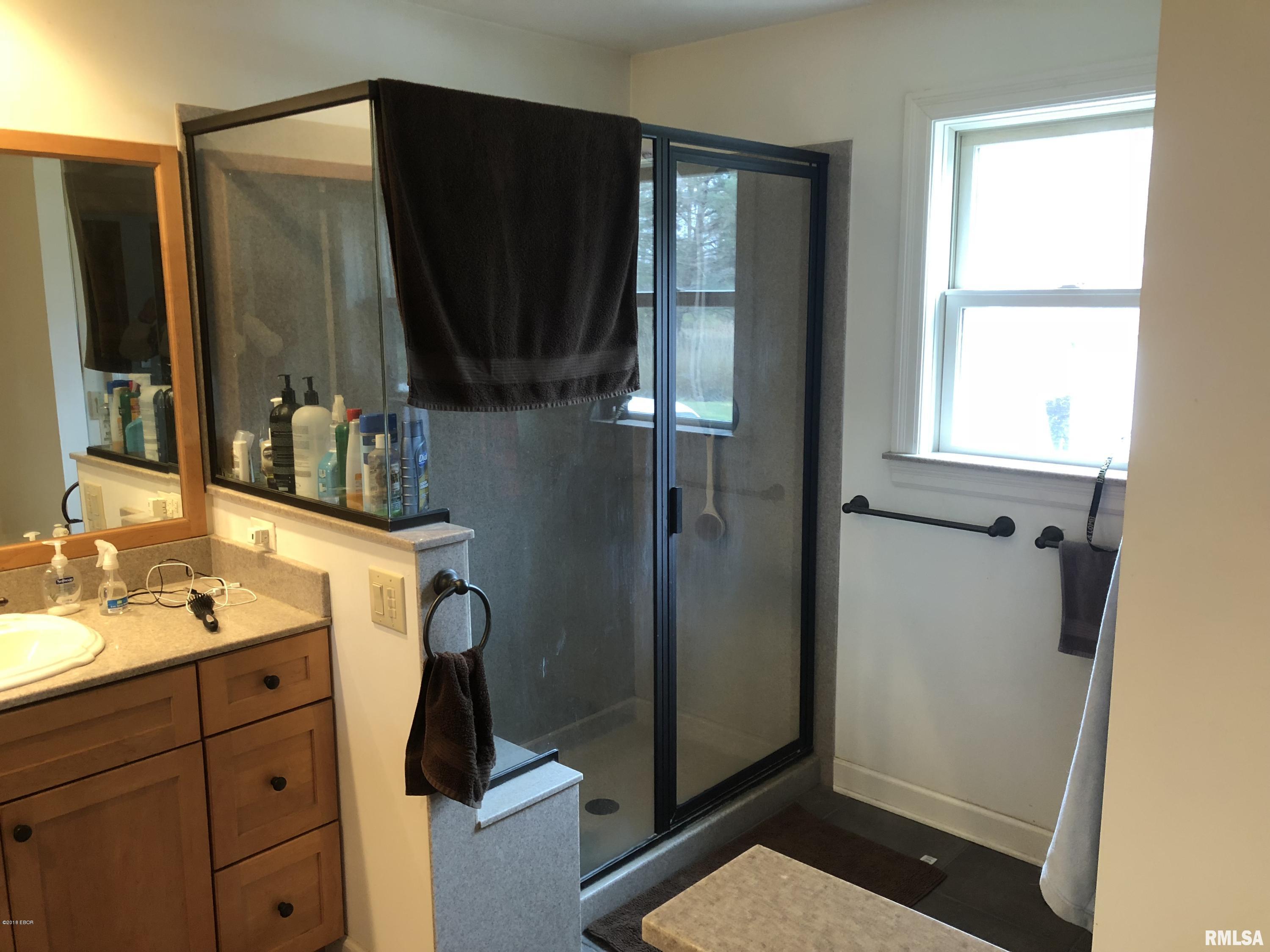 6658 Fox Road Salem, IL 62881 - Photo 6 of 36