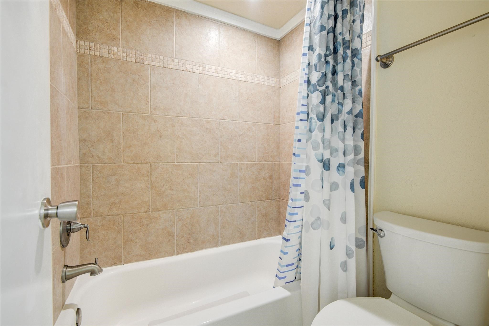 2100 Tanglewilde Street, Unit 349 Houston, TX 77063 - Photo 17 of 21