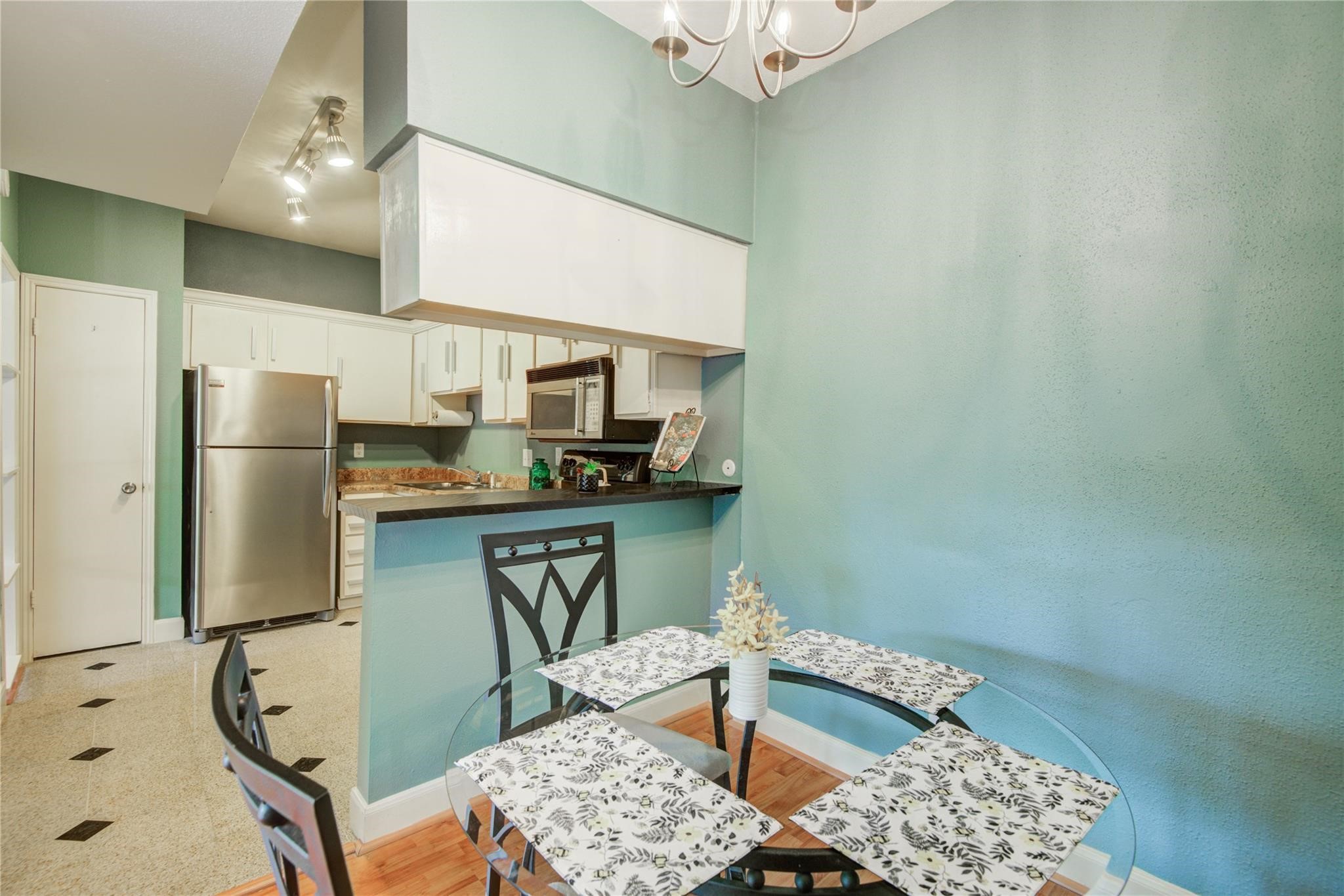 2100 Tanglewilde Street, Unit 349 Houston, TX 77063 - Photo 8 of 21