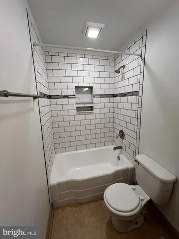 $875 | 108 East Penn Street, Unit 2, Carlisle, PA 17013