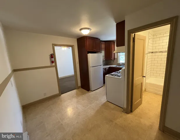 $875 | 108 East Penn Street, Unit 2, Carlisle, PA 17013