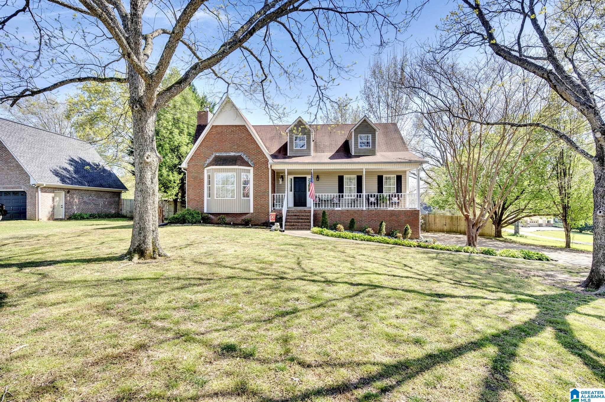 385 Hickory Road Gardendale, AL 35071 - Photo 2 of 48