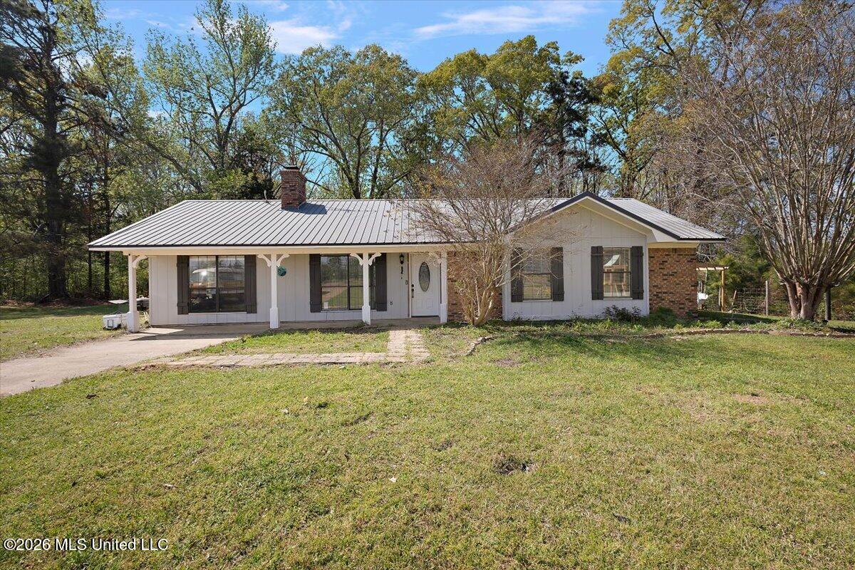 2081 Johnston Road Benton, MS 39039 - Photo 1 of 32 01-HTP_6001