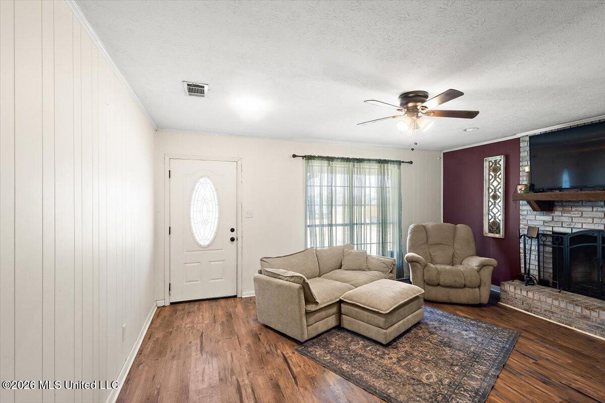 2081 Johnston Road Benton, MS 39039 - Photo 3 of 32 06-HTP_6018