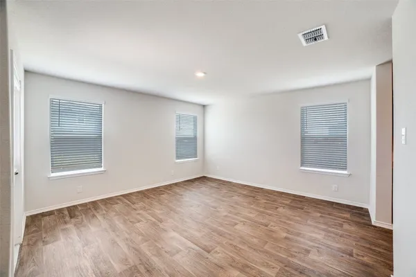 $1,800 | 10054 Bur Sedge, San Antonio, TX 78254