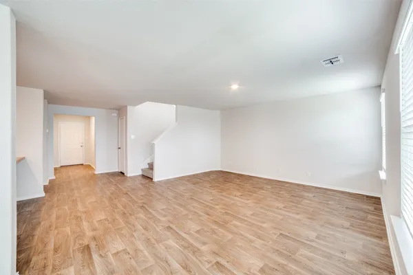 $1,800 | 10054 Bur Sedge, San Antonio, TX 78254