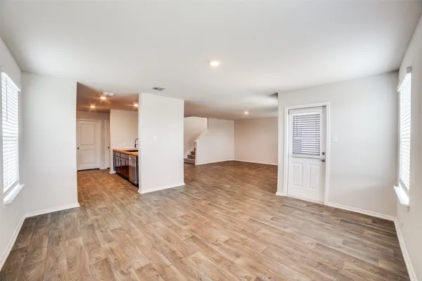 $1,800 | 10054 Bur Sedge, San Antonio, TX 78254