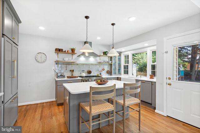 $862,500 | 8423 Fort Hunt Road, Alexandria, VA 22308