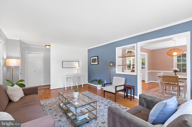 $862,500 | 8423 Fort Hunt Road, Alexandria, VA 22308