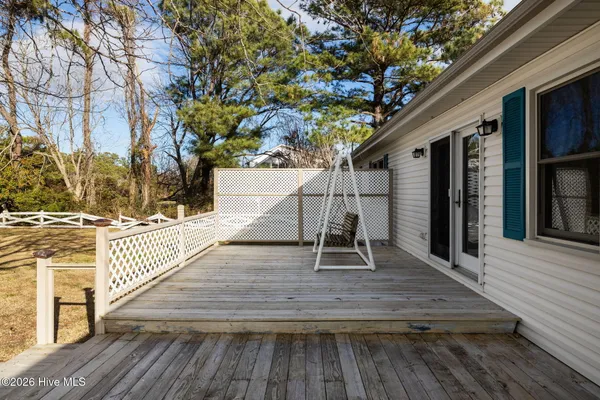 $395,000 | 115 Olga Road, Beaufort, NC 28516
