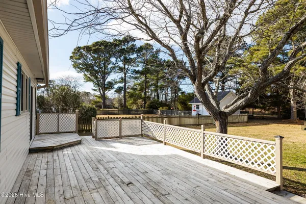 $395,000 | 115 Olga Road, Beaufort, NC 28516