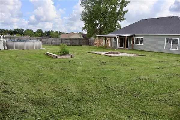 $279,500 | 396 Southeast 981st Road, Knob Noster, MO 65336