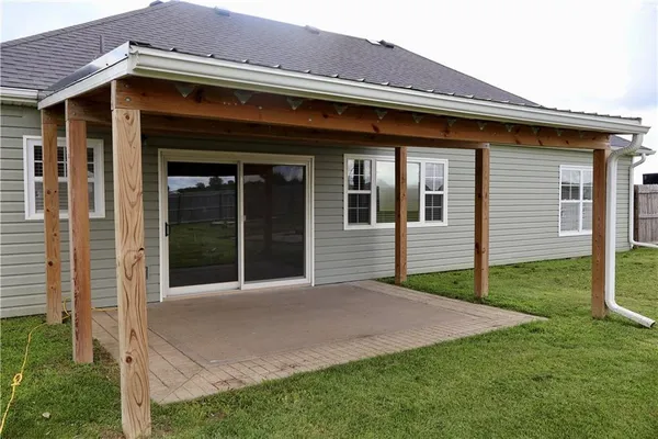 $279,500 | 396 Southeast 981st Road, Knob Noster, MO 65336