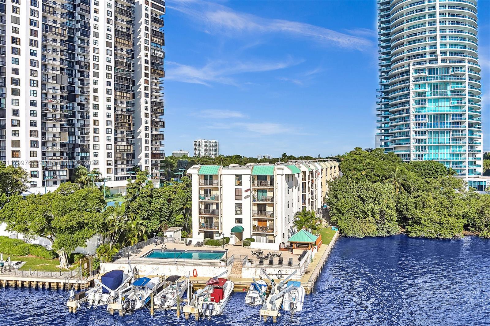 2201 Brickell Avenue, Unit 89 Miami, FL 33129 - Photo 43 of 56 a view of a balcony with chairs