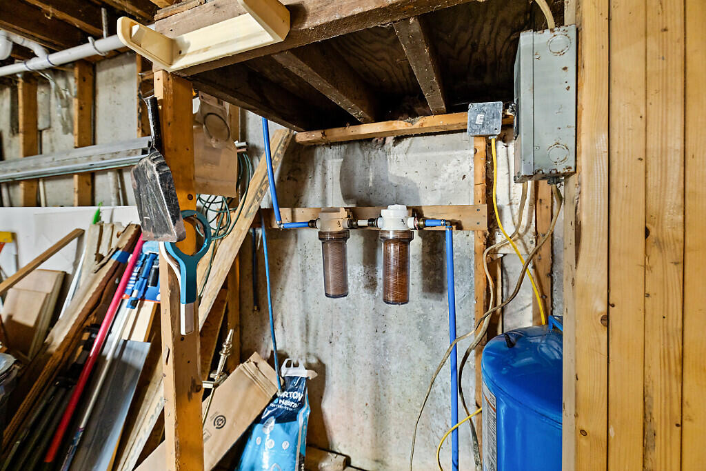 21 Old Windsor Road China, ME 04358 - Photo 26 of 40 36_BP5A1904_DxO_mls
