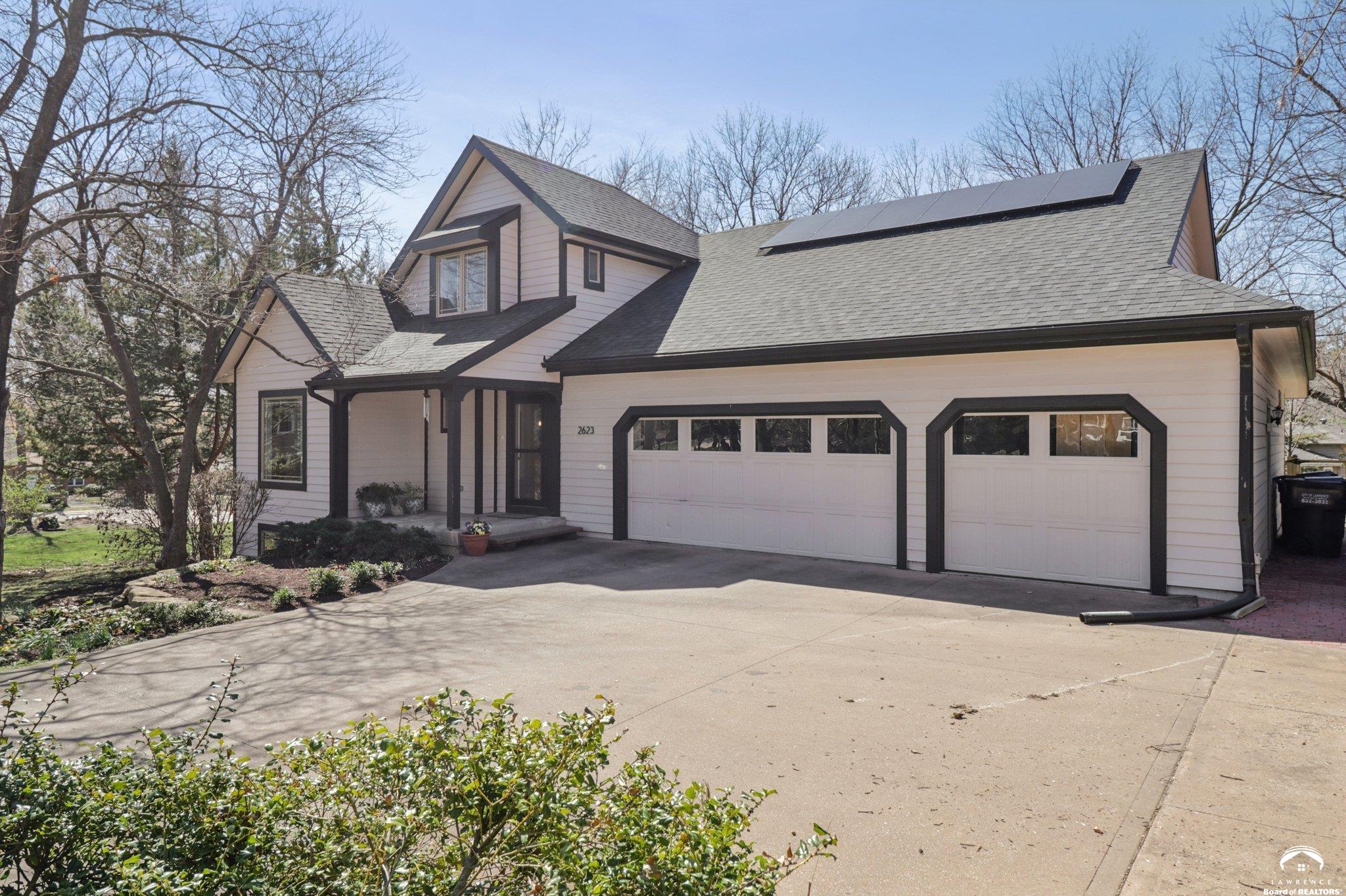2623 Alabama Street Lawrence, KS 66046 - Photo 2 of 49