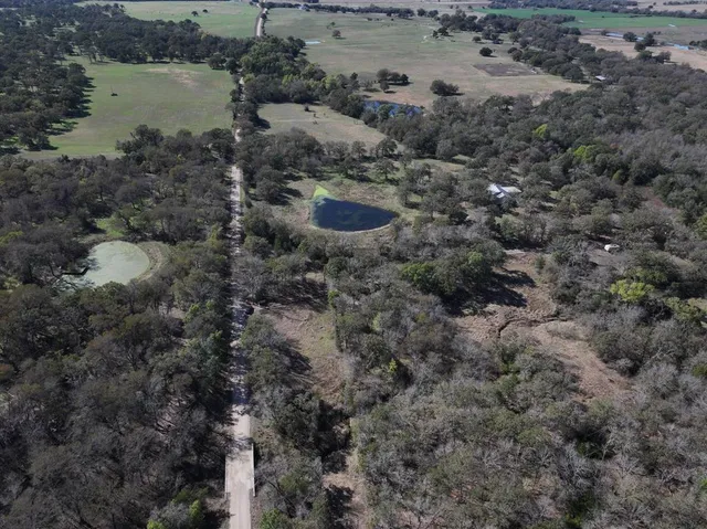 $850,000 | 1009 County Road 412, Chilton, TX 76632