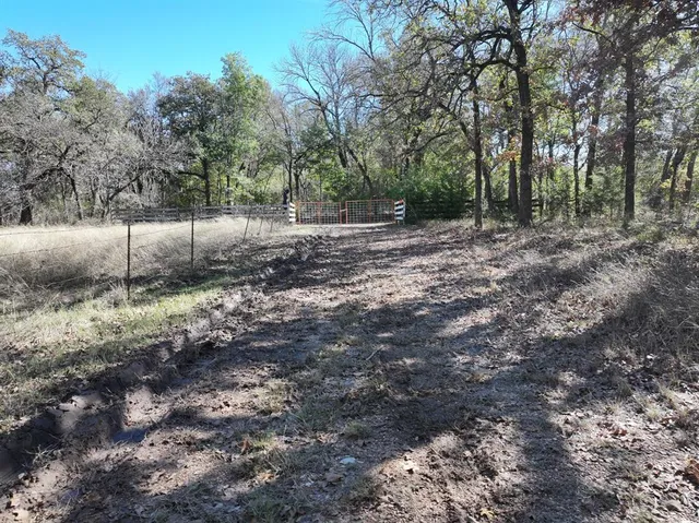 $850,000 | 1009 County Road 412, Chilton, TX 76632
