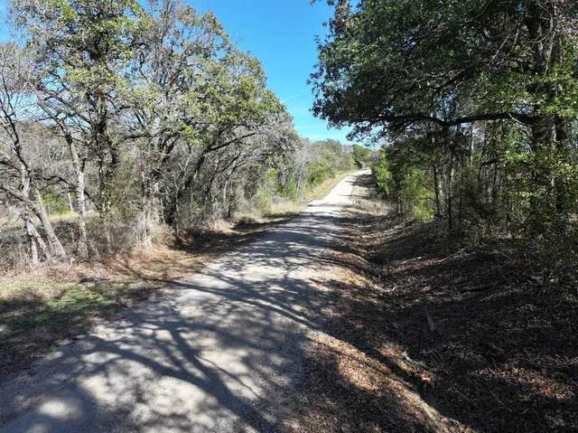 $850,000 | 1009 County Road 412, Chilton, TX 76632