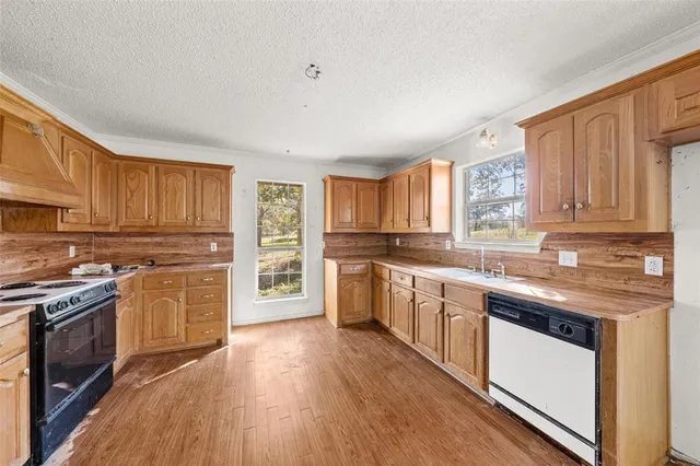 $850,000 | 1009 County Road 412, Chilton, TX 76632