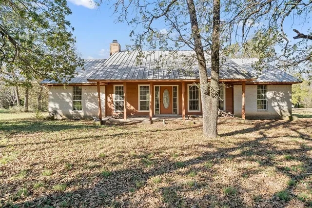 $850,000 | 1009 County Road 412, Chilton, TX 76632