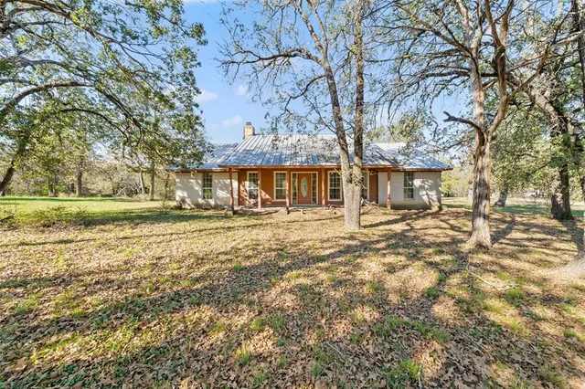 $850,000 | 1009 County Road 412, Chilton, TX 76632